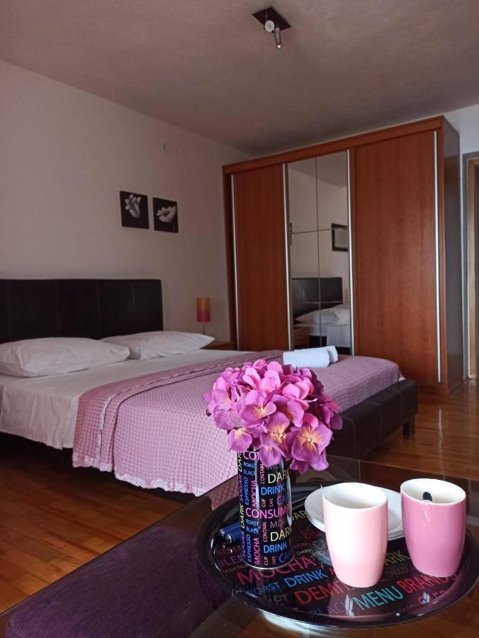 Guest House Mijo Sokol Brela Buitenkant foto